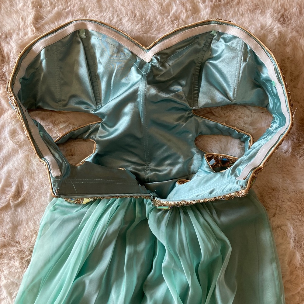 PROM DRESS - Picture 9 of 13